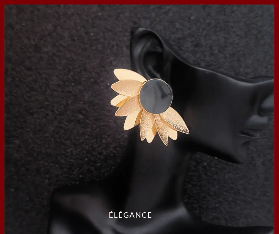 boucles d'oreilles originales boucles d'oreilles bijou femme boucles d'oreille dorées boucles d'oreilles tendance boucle d'oreille fantaisie boucle d'oreille légère, élégance bijoux boucles d'oreilles demi-soleil bijoux dorés elegance bijoux tendance bijoux femme bijoux tendances femme boutique bijoux les bijoux acheter bijoux site bijou boucles d'oreilles tendance vente bijoux