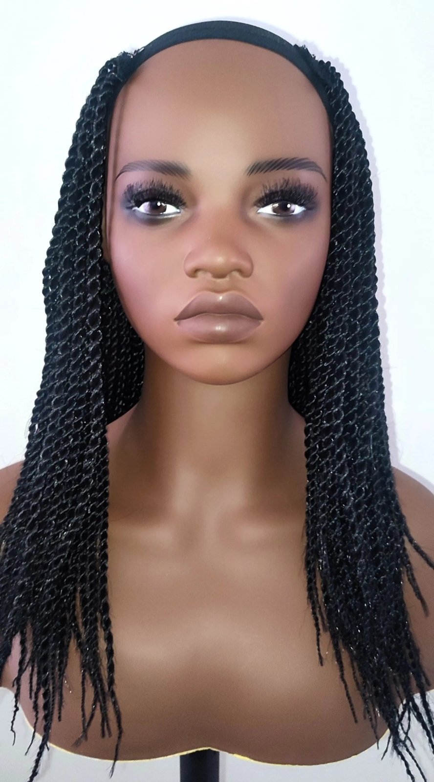 Demi-perruque ouverte "Rhinatie" avec tresses Senegalese twist, faite main. perruque femme tresse africaine