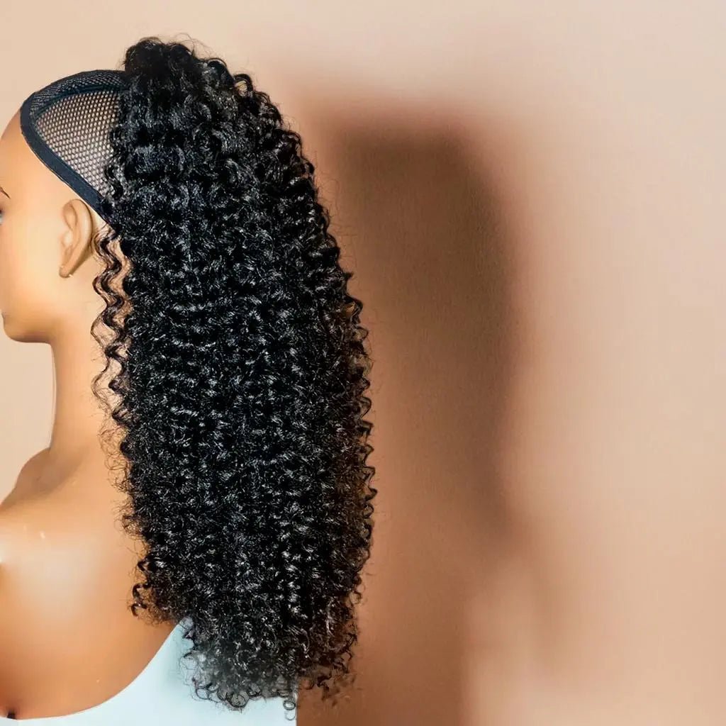 Postiche cheveux synthétique – Postiche queue de cheval avec élastique, facile à fixer pour un look naturel et volumineux. Postiche perruque idéale pour ajouter longueur et style instantanément.