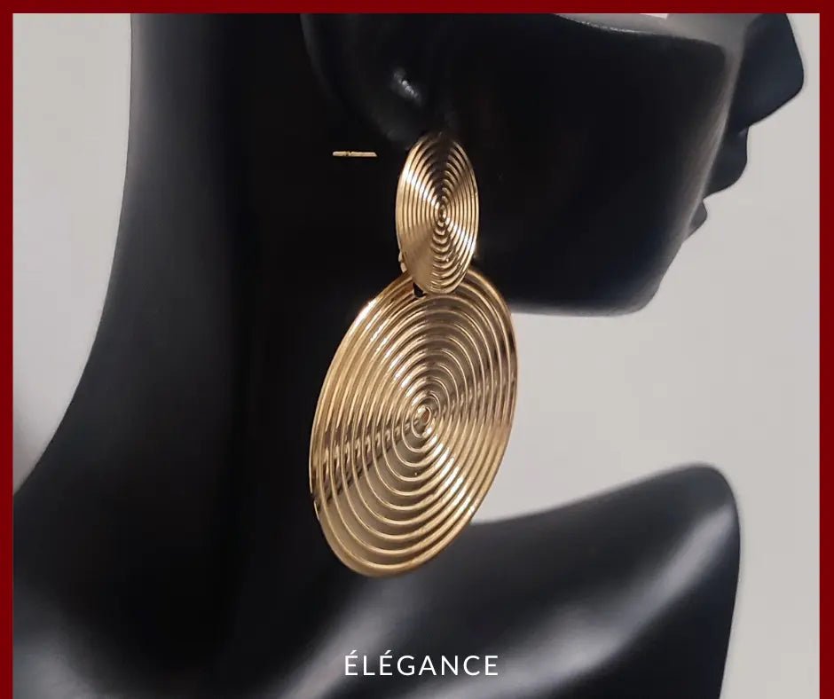 Grosse boucle d'oreille dorée créole, style vintage audacieux et élégant