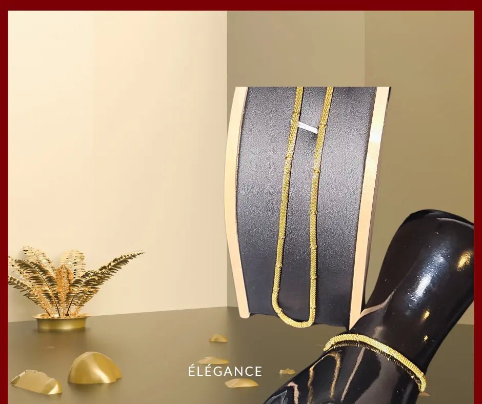 Collier en acier inoxydable doré, orné de perles fines, idéal pour un look raffiné