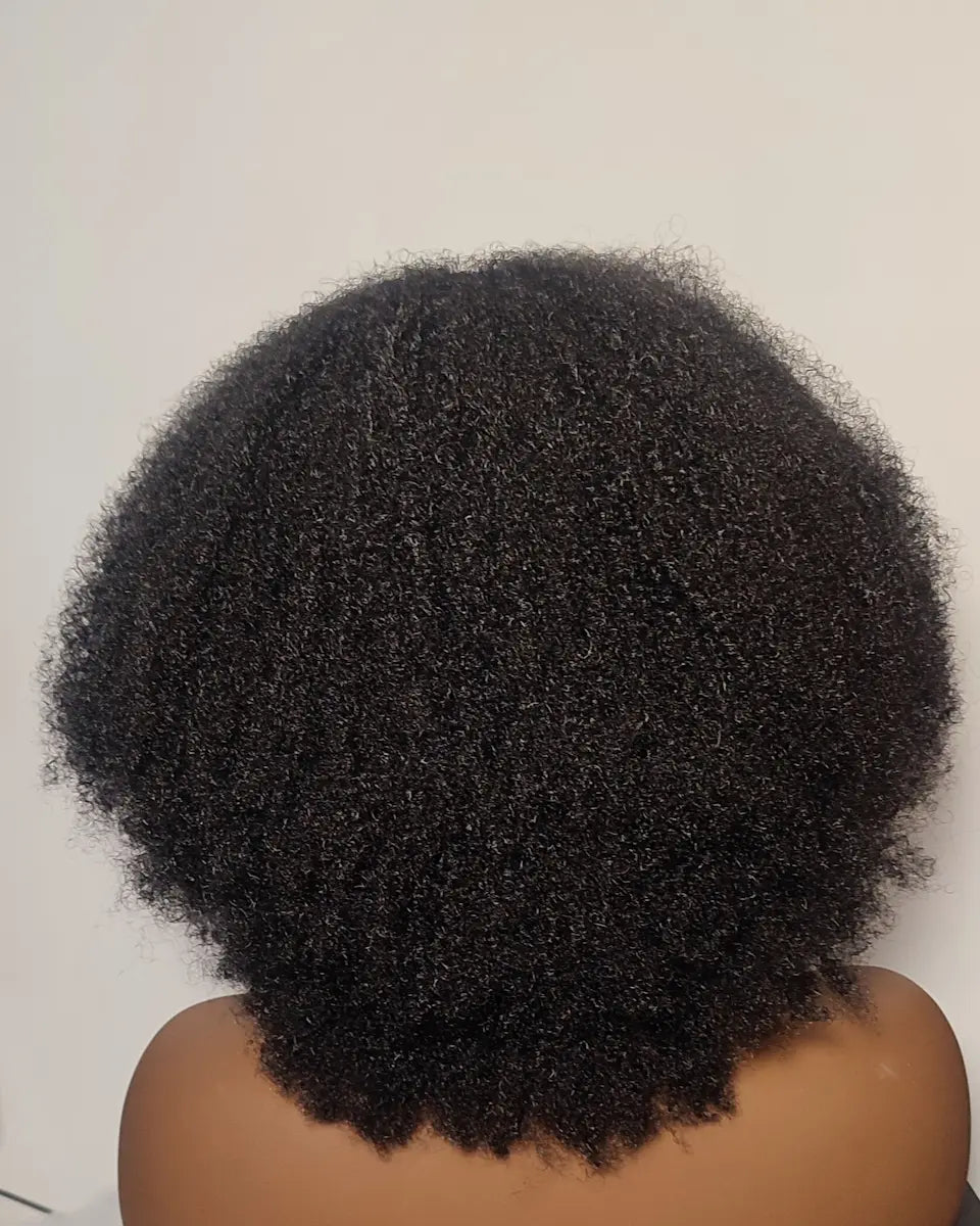 Extension capillaire Light Serah U-part, perruque synthétique facile à poser et au fini naturel.
