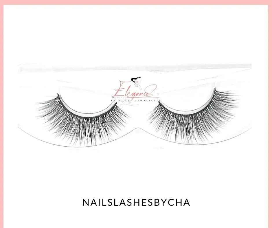Faux cils réutilisables à coller, effet naturel et longueur subtile. Cils 3D pour un rendu discret et soigné, parfaits pour un look quotidien chic signé Élégance.