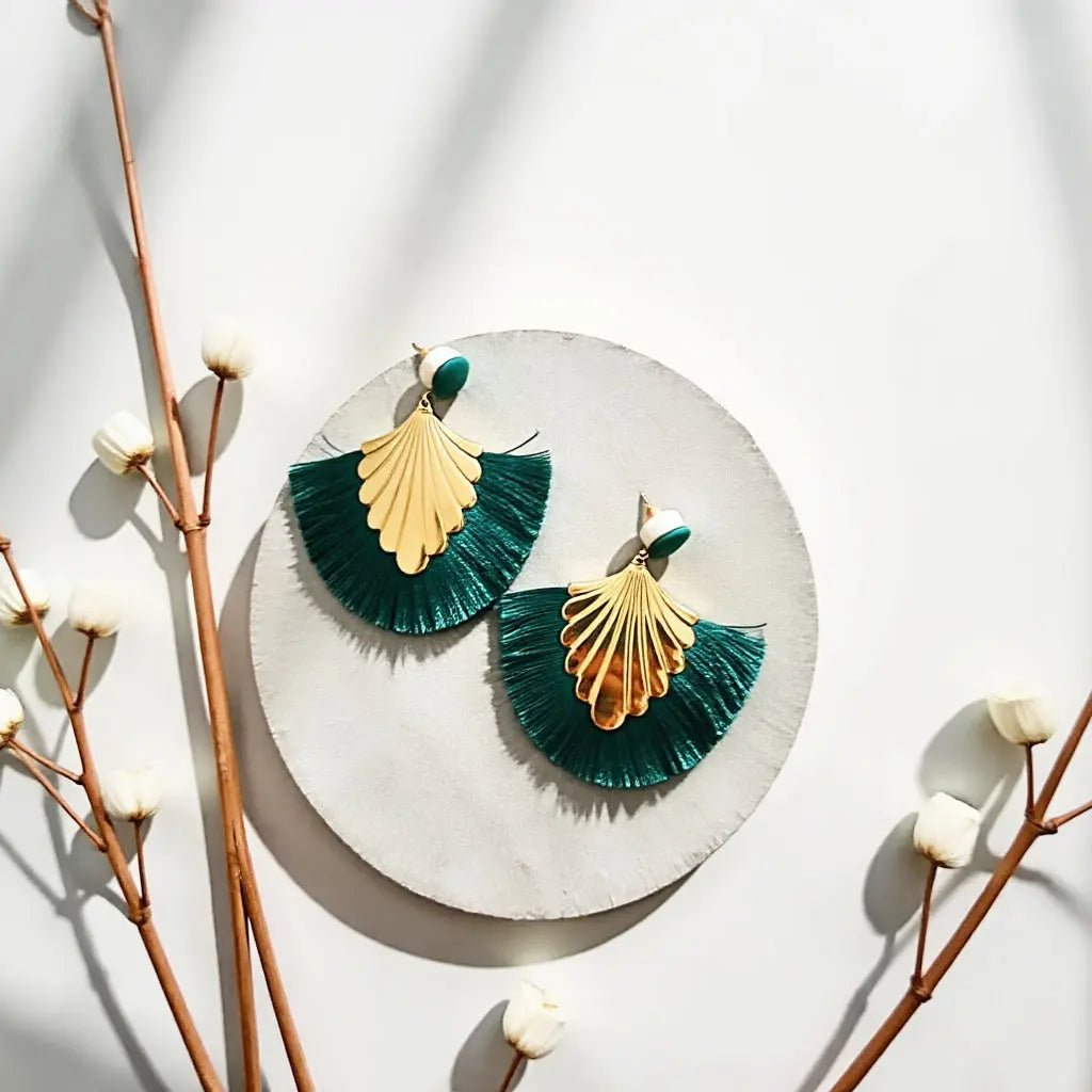 boucles d'oreilles originales, boucles d'oreilles bohème, bijou femme, boucles d'oreilles dorées, boucles d'oreilles tendance, boucle d'oreille pendantes, boucles tissus, boucles d'oreilles éventail, élégance bijoux_elegance bijoux_élégance bijoux_elegance simplement