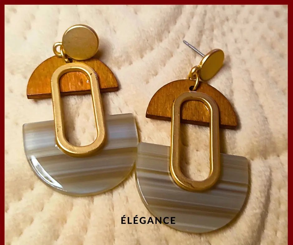Boucles d'Oreilles Pendantes en Bois et Résine Elégance Simplement_boucles d'oreilles tendanceboucles d'oreilles en bois_boucles d'oreilles bois_boucles d'oreilles pendantes_elegance bijoux_élégance bijoux_elegance simplement