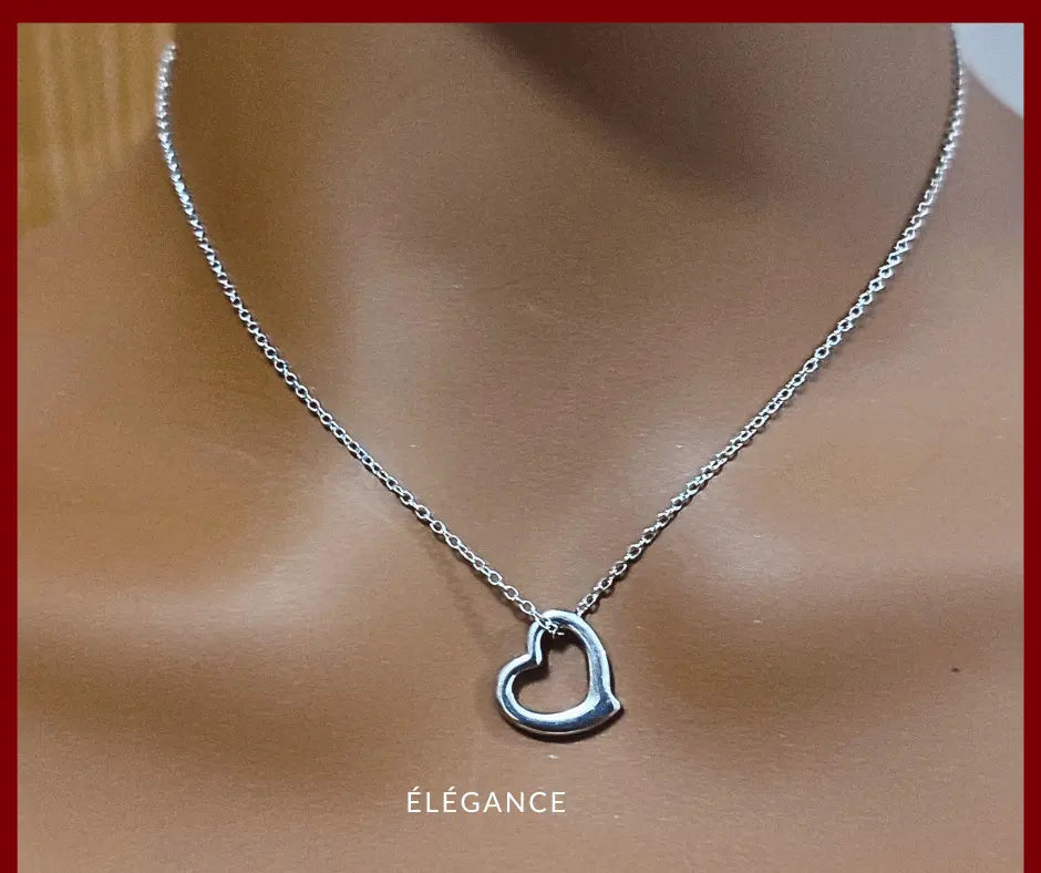 Bracelet minimaliste en acier inoxydable doré, élégant et parfait pour un cadeau de Saint-Valentin.