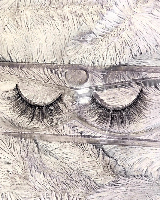 Faux cils à coller pour débutantes, effet naturel léger. Cils 3D réutilisables pour maquillage discret au quotidien, adaptés aux yeux sensibles. Application rapide sans colle.
