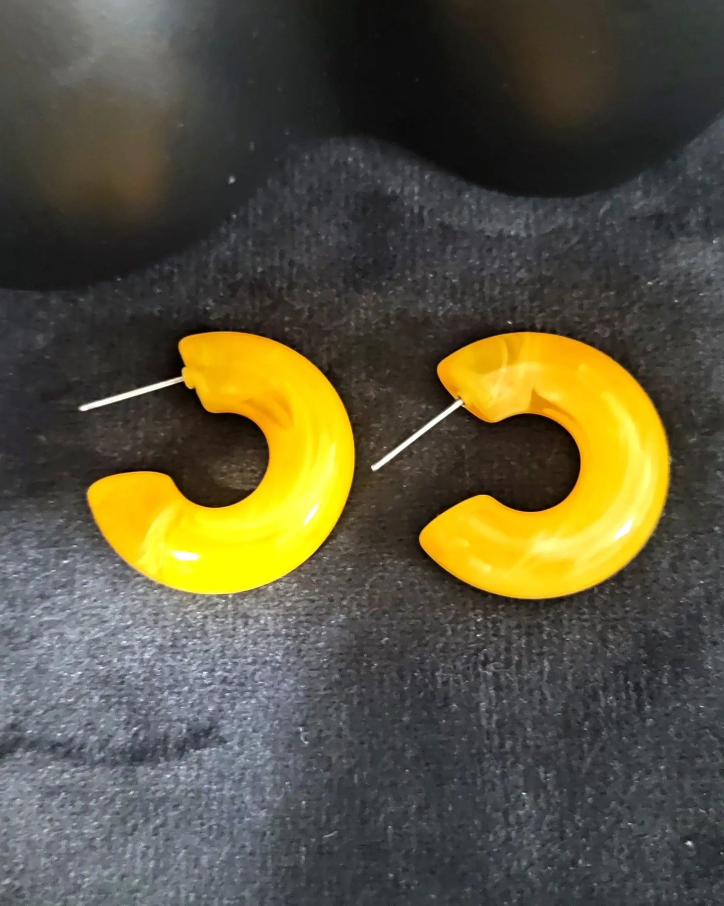  Boucles d'oreilles Nayomi en acrylique coloré jaune avec fermoirs inox
