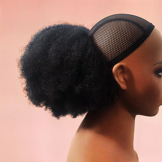 Postiche queue de cheval crépus – Crepus&Co, extension cheveux afro pour femmes africaines. Idéal pour coiffures afro naturelles, tresses africaines, et queue de cheval crépus avec élastique. Parfait pour cheveux 3C et coiffures faciles pour femme noire.