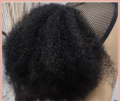 Postiche queue de cheval afro pour femmes africaines – Cheveux crépus naturels, frisés ou nappy. Mèche ponytail avec élastique, idéale pour une coiffure afro rapide. Prothèse capillaire et perruque synthétique pour une coiffure pratique et élégante.