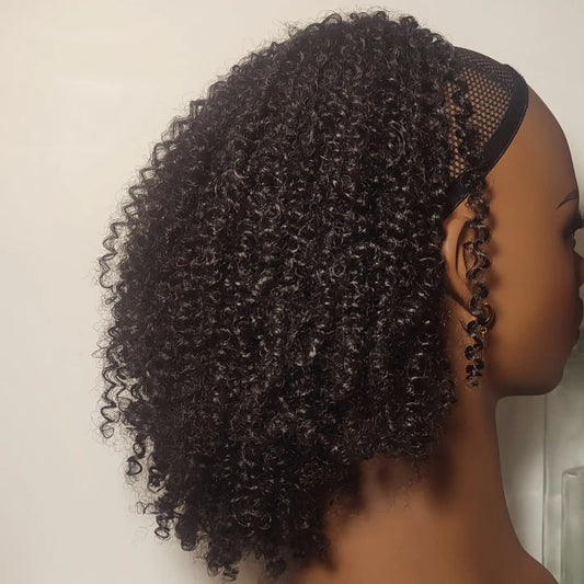 Postiche queue de cheval frisés Séphora – Crépus&Co Elégance Simplement. Postiche afro bouclé avec élastique pour une coiffure rapide et stylée. Parfait pour les cheveux crépus et bouclés, idéal pour un look naturel avec mèche bouclée. Découvrez ce postiche sur www.elegancesimplement.com, votre magasin de mèches et accessoires capillaires.