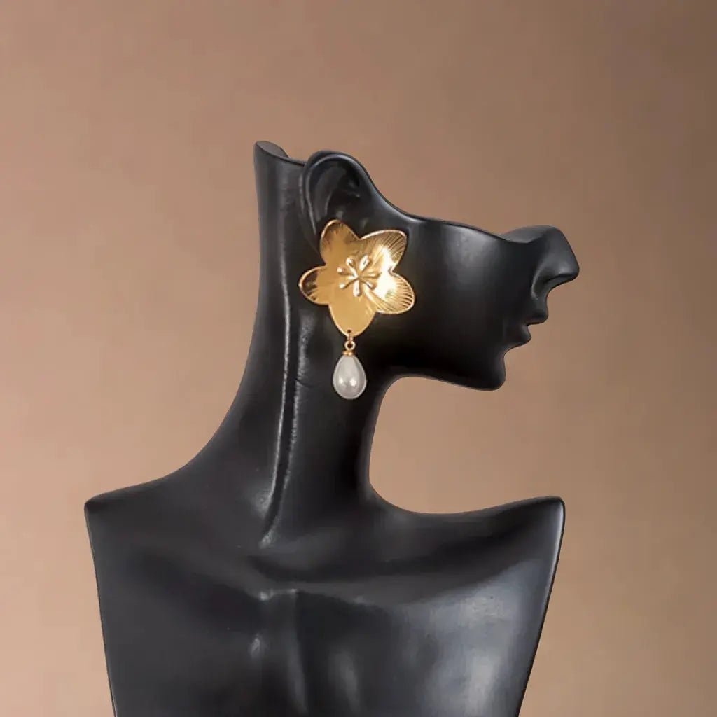 Boucles d’Oreilles Fleur & Perle Dorée Acier Elégance Simplement