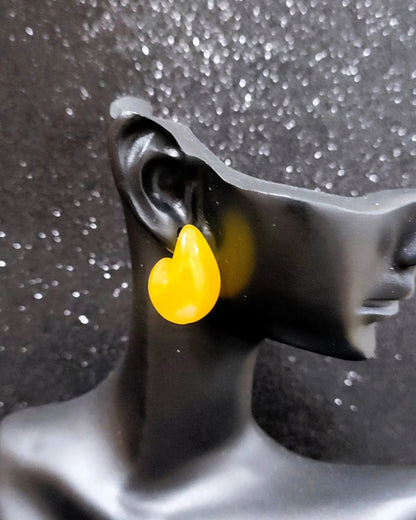 Boucles d’oreilles goutte marbrée jaune en acrylique et acier inoxydable, modèle Zayane