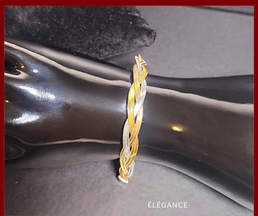 Bracelet en acier inoxydable tricolore avec chaîne de serpent, un accessoire élégant pour homme et femme.