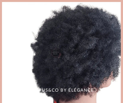 Perruque afro Crépus&Co avec frange  cheveux crépus 4C, kinky, boucles 3C, sans colle, effet naturel, stylé pour femme noire.