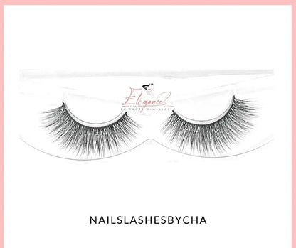 Faux cils naturel 3D pour effet foxy eyes, légers et réutilisables, à coller facilement. Idéal pour un maquillage élégant avec un regard allongé et naturel.