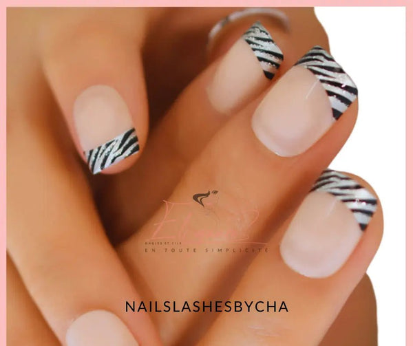 kit faux ongles french manicure originale  carrée court faux ongles réutilisables 