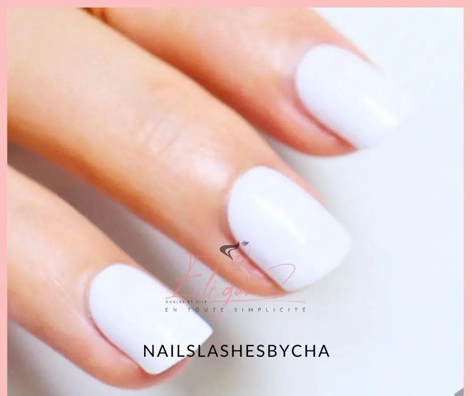 Press on nail court Faux ongles blanc  Elégance faux ongles réutilisables