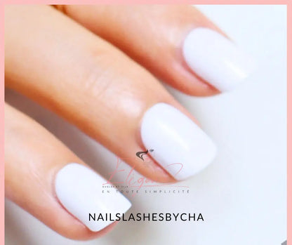 Press on nail court Faux ongles blanc  Elégance faux ongles réutilisables