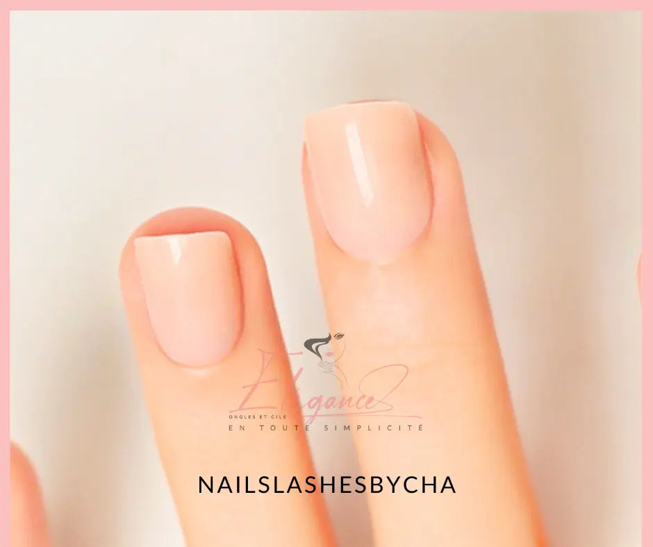 Press on nail court  Faux ongles nude light brown ongle nude vernis nude faux ongles réutilisable sans colle Elégance faux ongles réutilisables